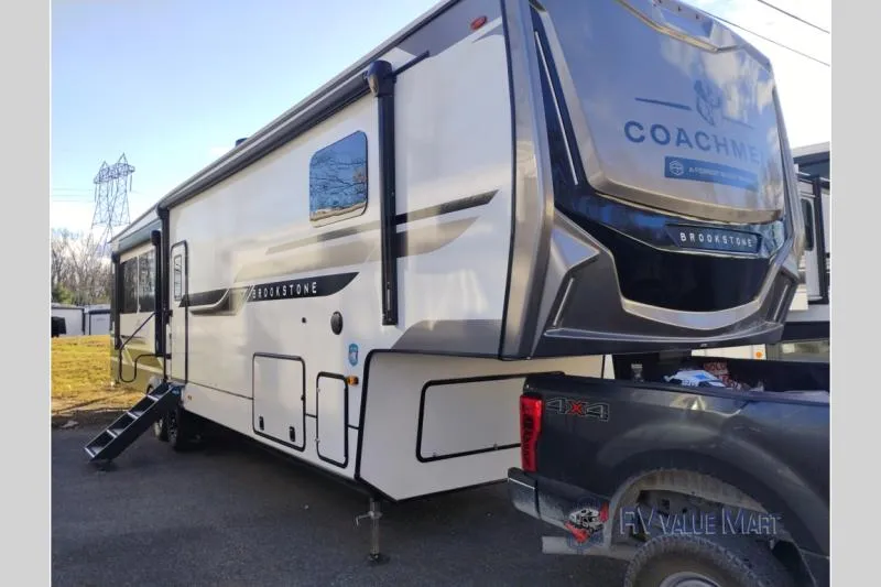 2026 Coachmen Brookstone 370RLLO - Photo 2