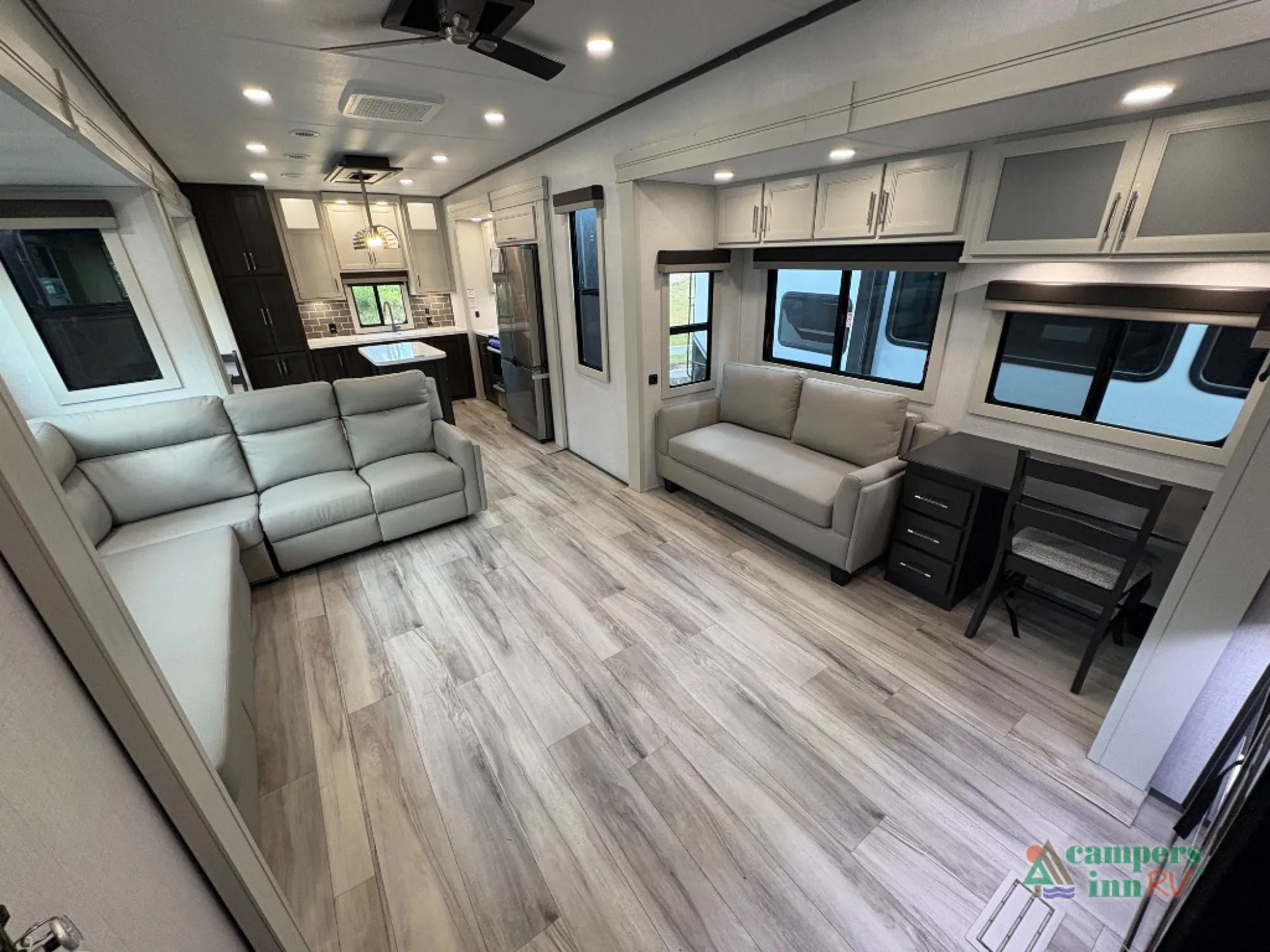 2026 Keystone Avalanche 366LS - Photo 3