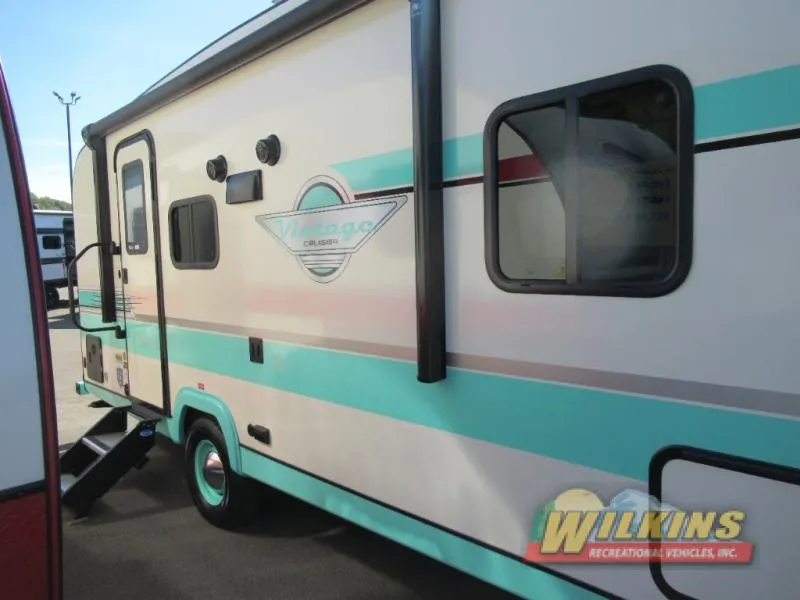 2026 Gulf Stream RV Vintage Cruiser 19CSK - Photo 4