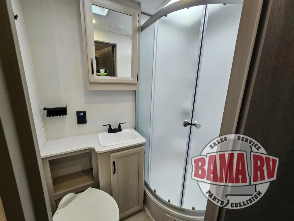 2027 Coachmen Catalina Legacy Edition 333DBDSCK, Photos photo 17