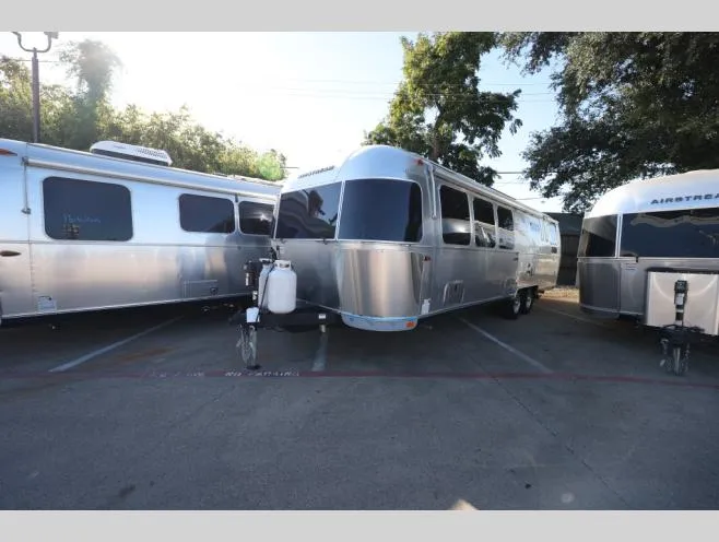 2026 Airstream Globetrotter 30RB - Photo 4
