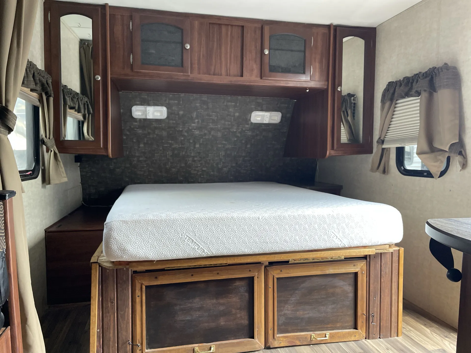 2016 Heartland North Trail 22RBK — living area main