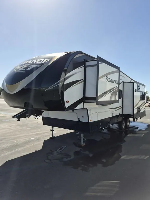 2017 Heartland Sundance XLT 289 TS - Photo 4