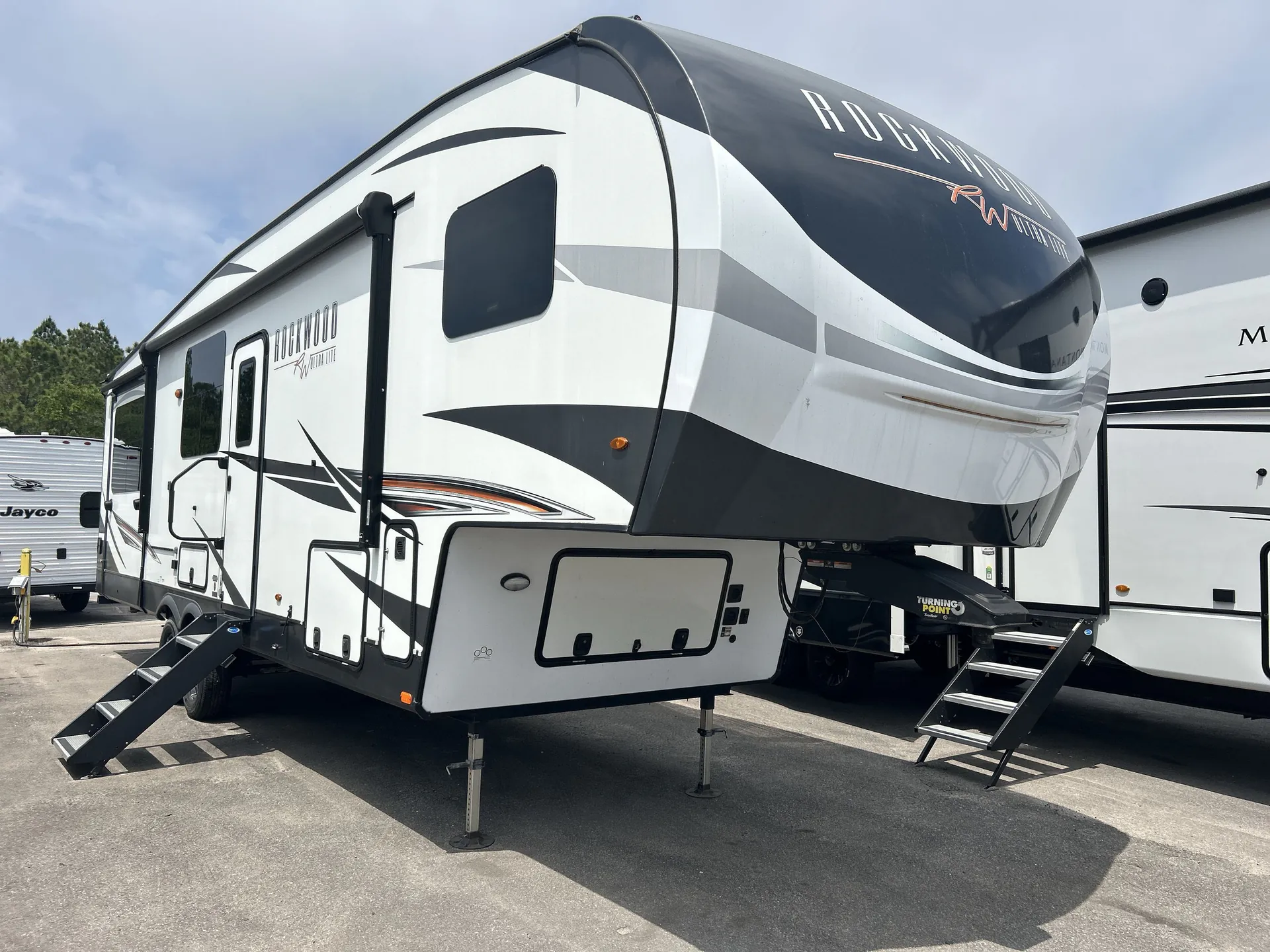 2021 Forest River Rockwood Ultra Lite 2898KS - Photo 2