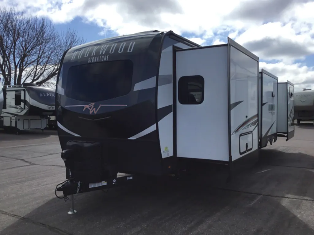 2021 Forest River Rockwood Signature Ultra Lite 8336BH - Photo 3