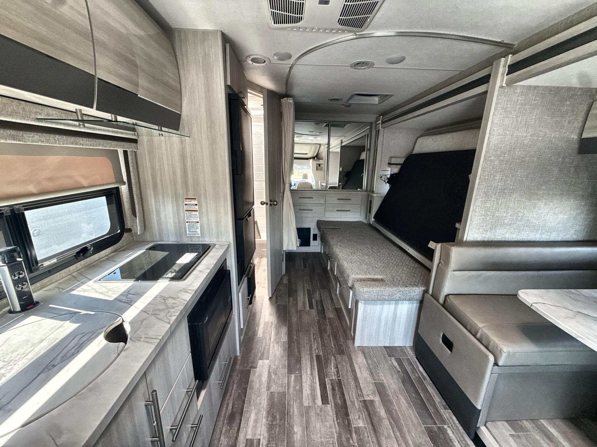2024 Thor Motor Coach Gemini 23TW — living area main