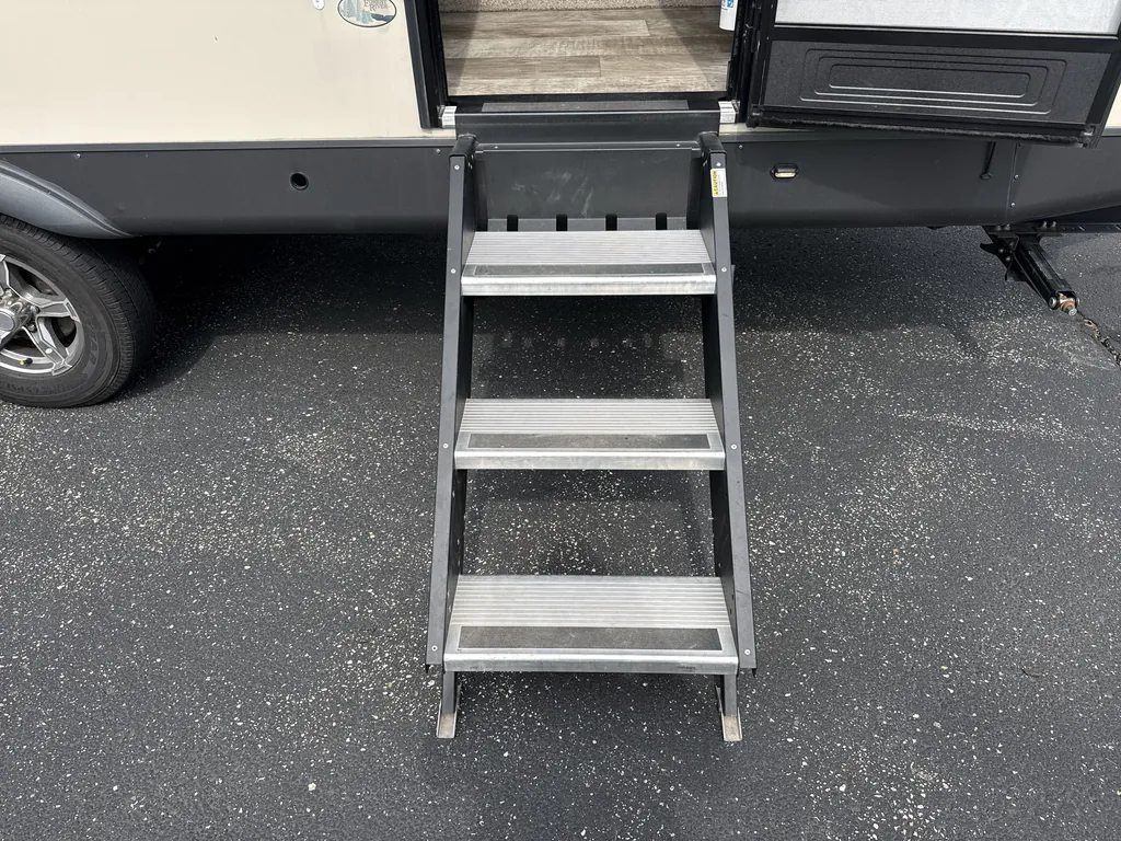 2022 Forest River Flagstaff Micro Lite 25FKS, Photos photo 27