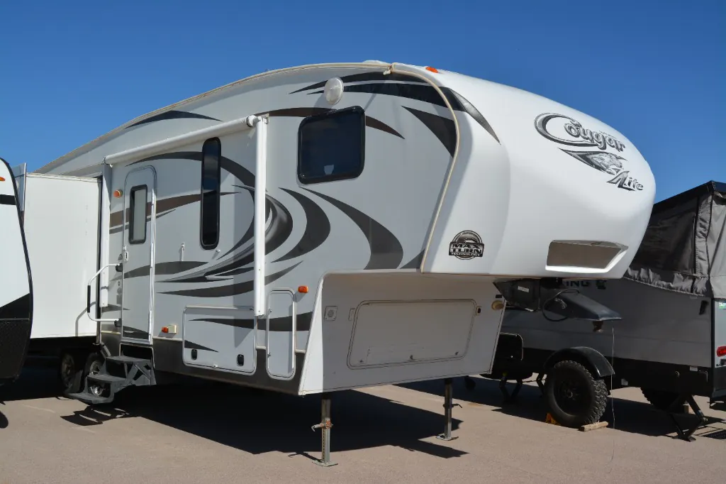 2014 Keystone Cougar XLite 28SGS - Photo 2