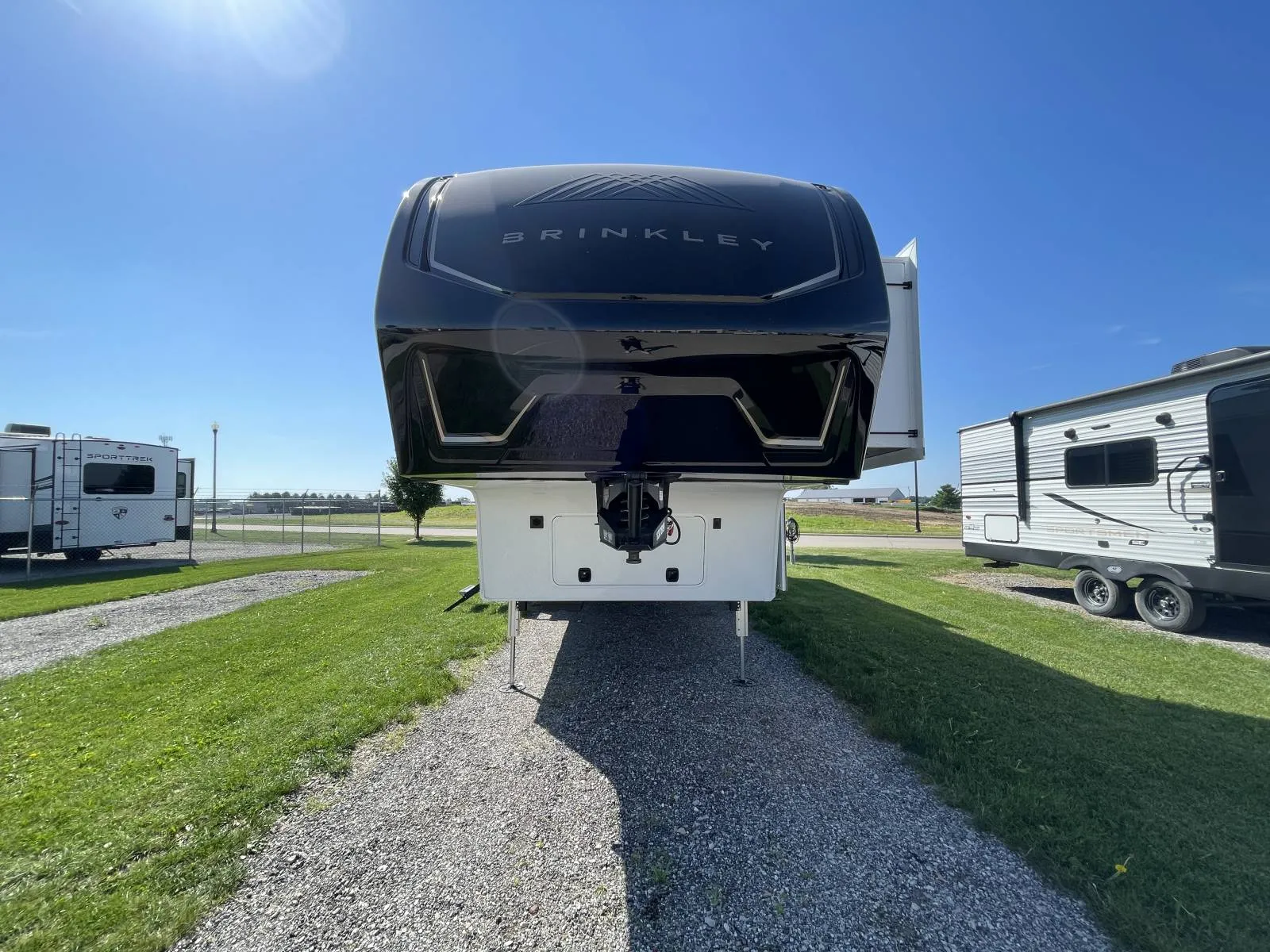2027 Brinkley Model Z 3100 - Photo 3