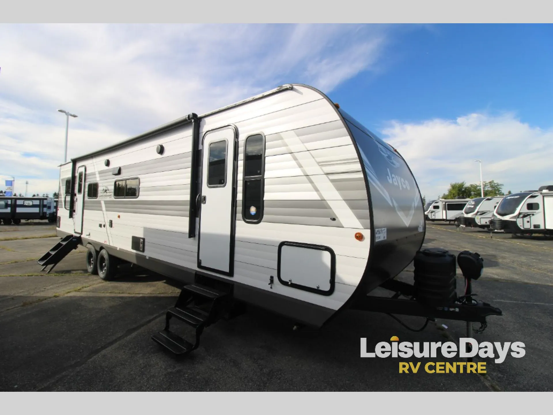 2027 Jayco Jay Flight 335BHS - Photo 2