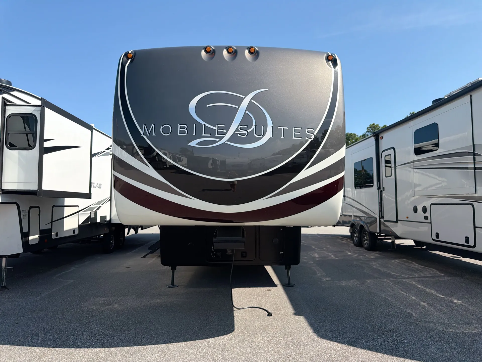 2019 DRV Mobile Suites 39DBRS3 — living area main