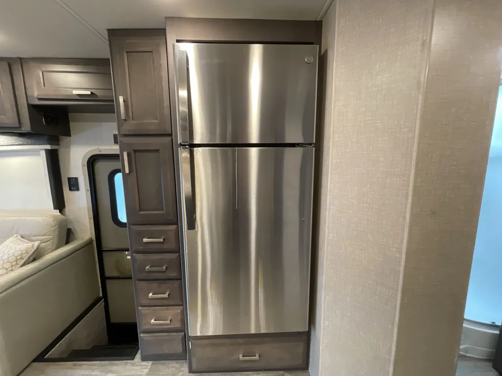 2023 Thor Motor Coach Magnitude RS36, Photos photo 8