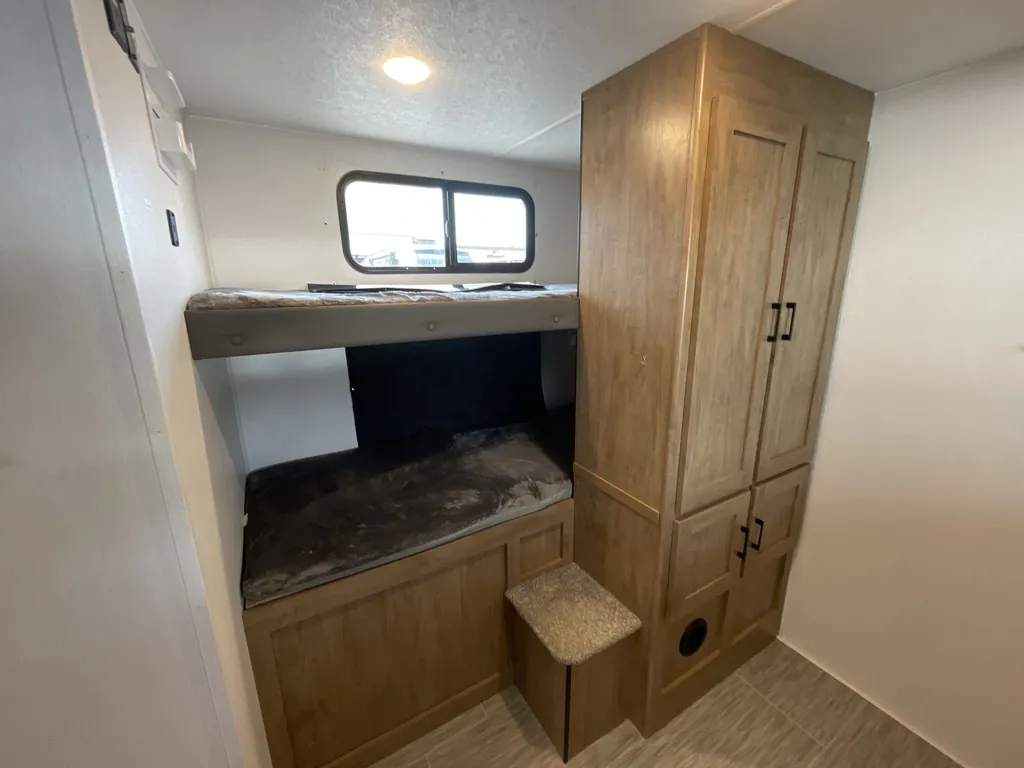 2024 Coachmen Freedom Express Select 31SE, Photos photo 24
