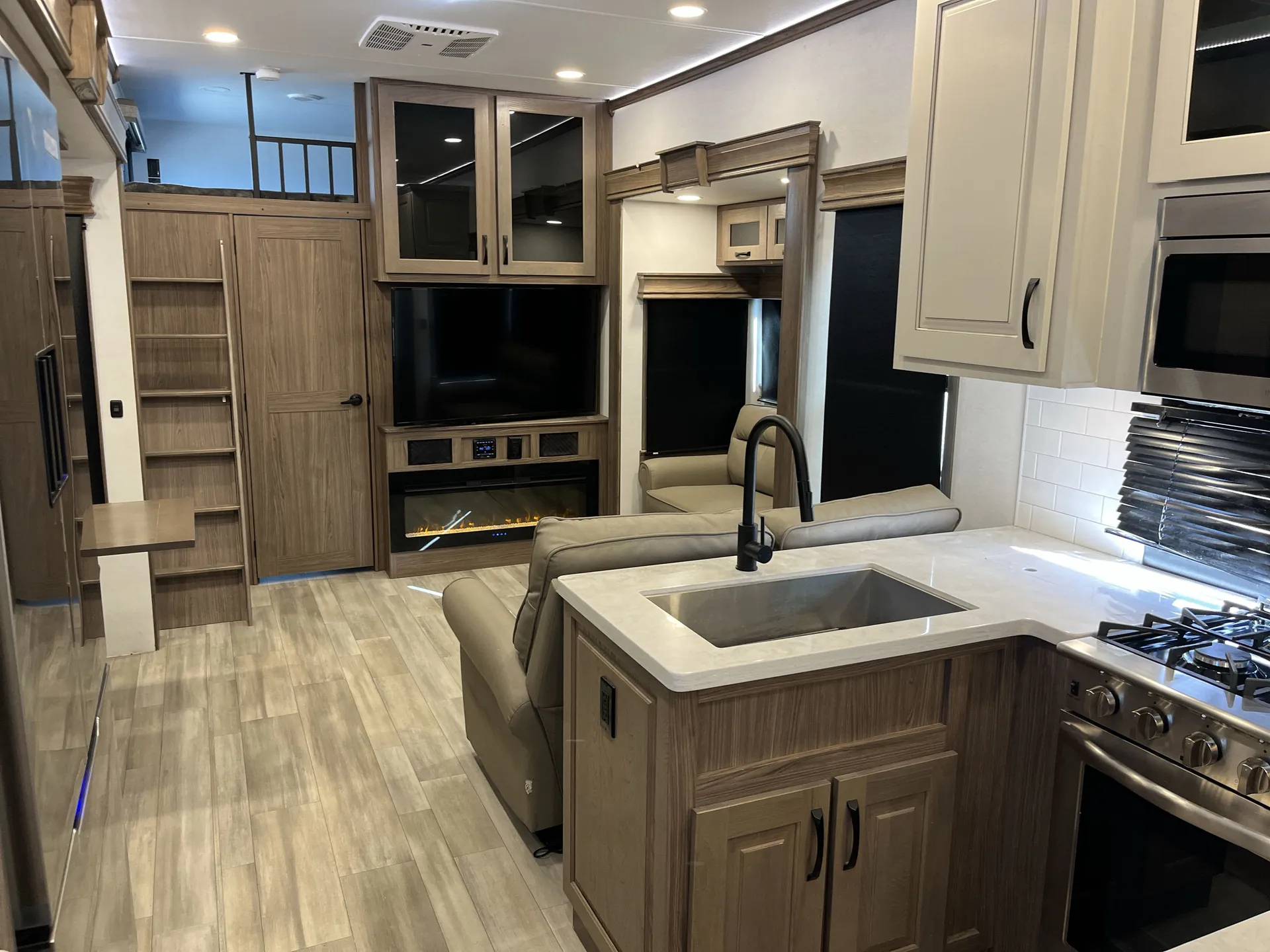 2024 Alliance RV Paradigm 395DS — living area main