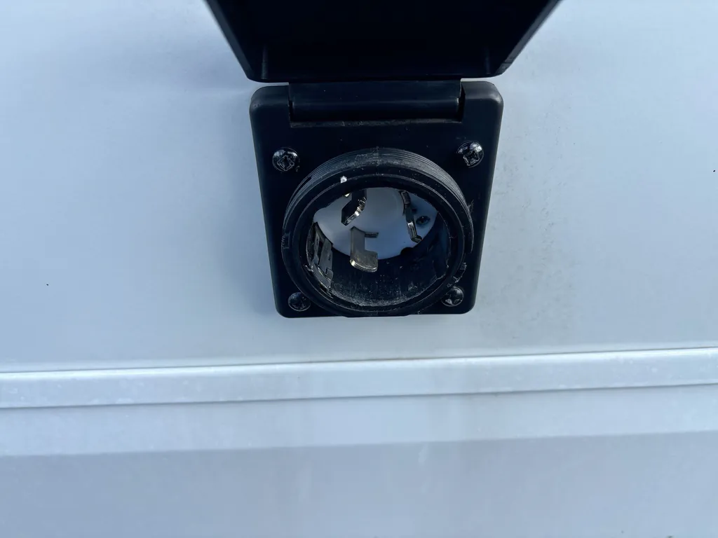 2025 Brinkley Model Z AIR 295, Photos photo 35