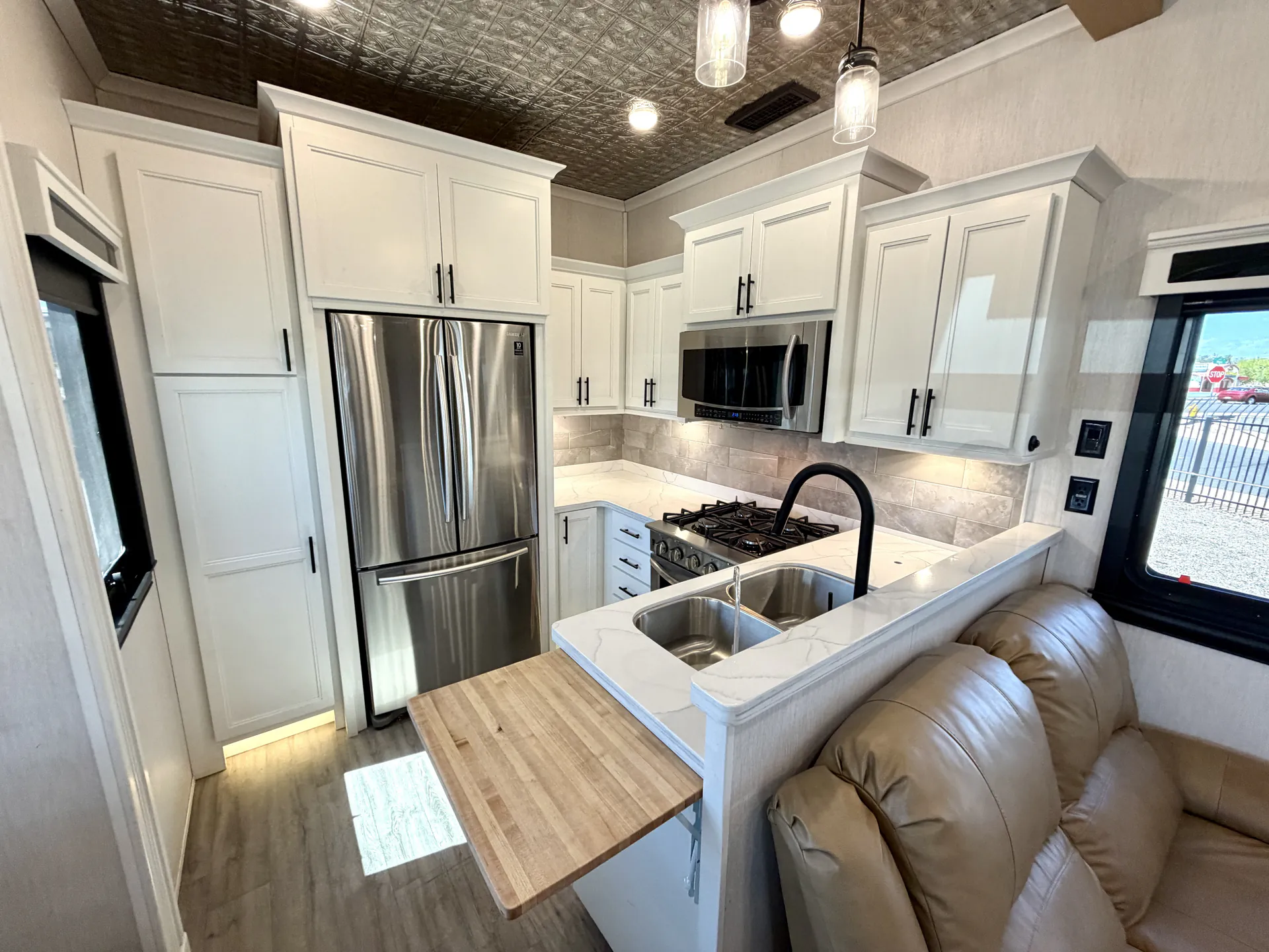 2021 Forest River Riverstone Reserve 3850RK - Photo 4