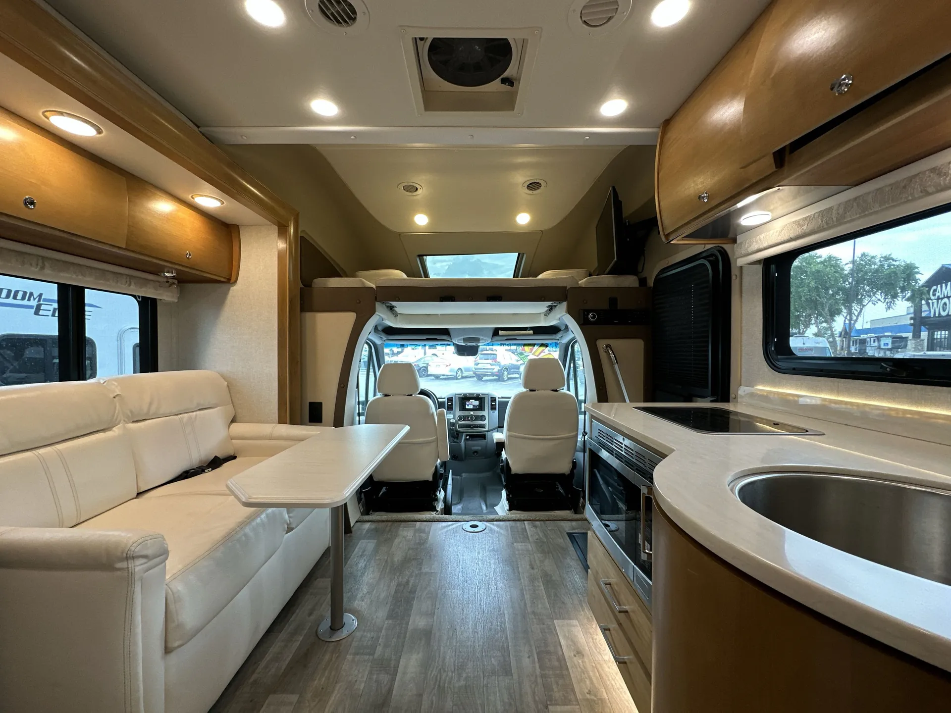 2019 Tiffin Wayfarer 24 FW — living area main