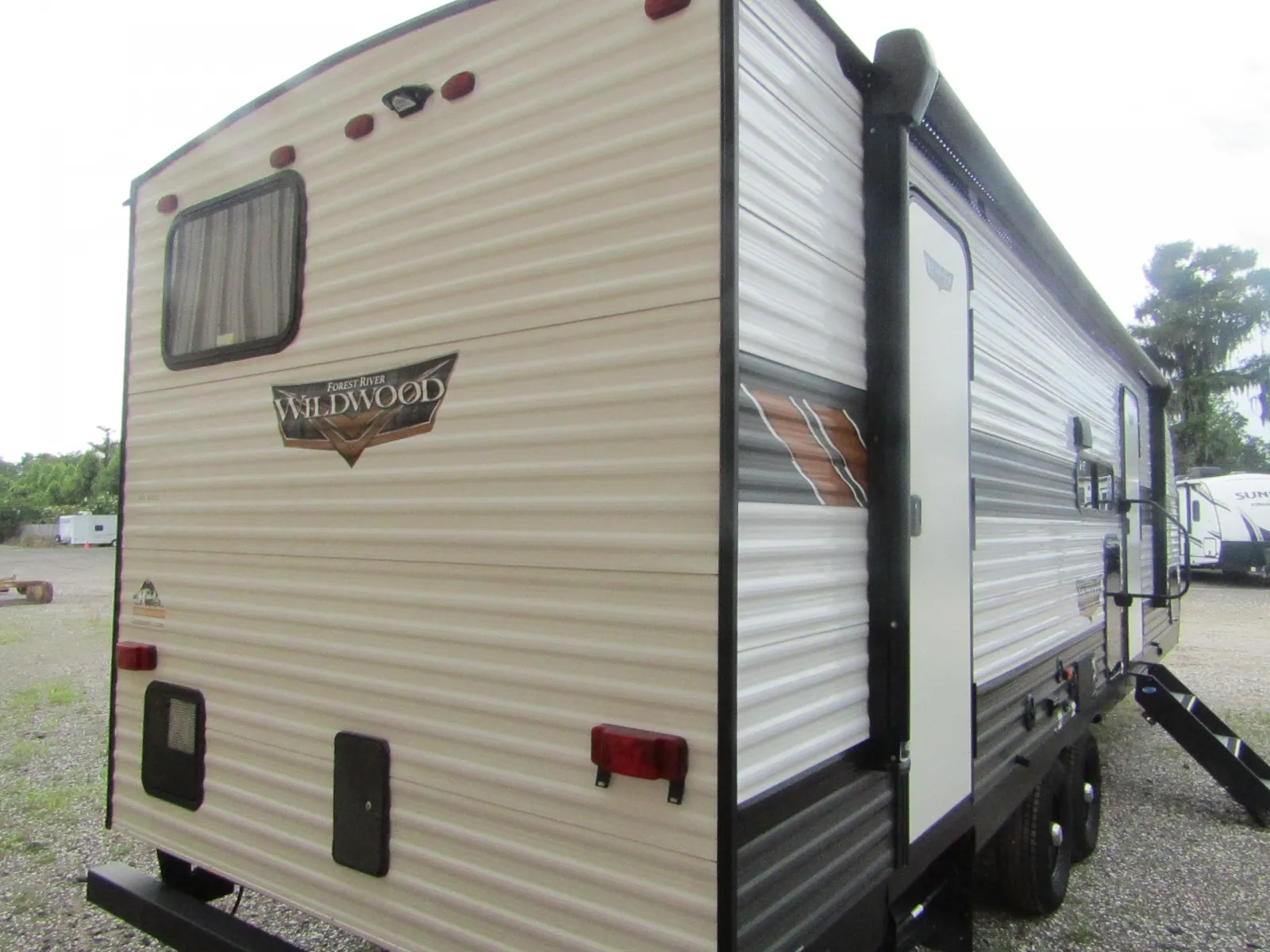 2022 Forest River Wildwood 26DBUD - Photo 3