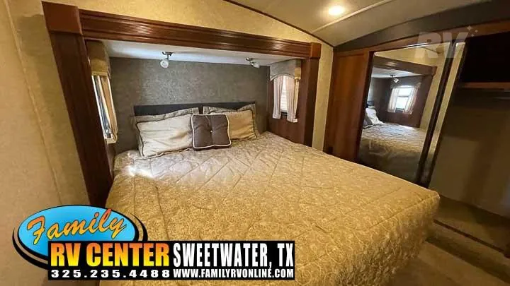 2015 Forest River Wildcat 333MK, Photos photo 25