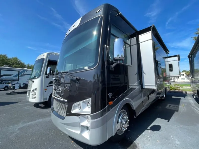 2023 Coachmen Mirada 315KS - Photo 4