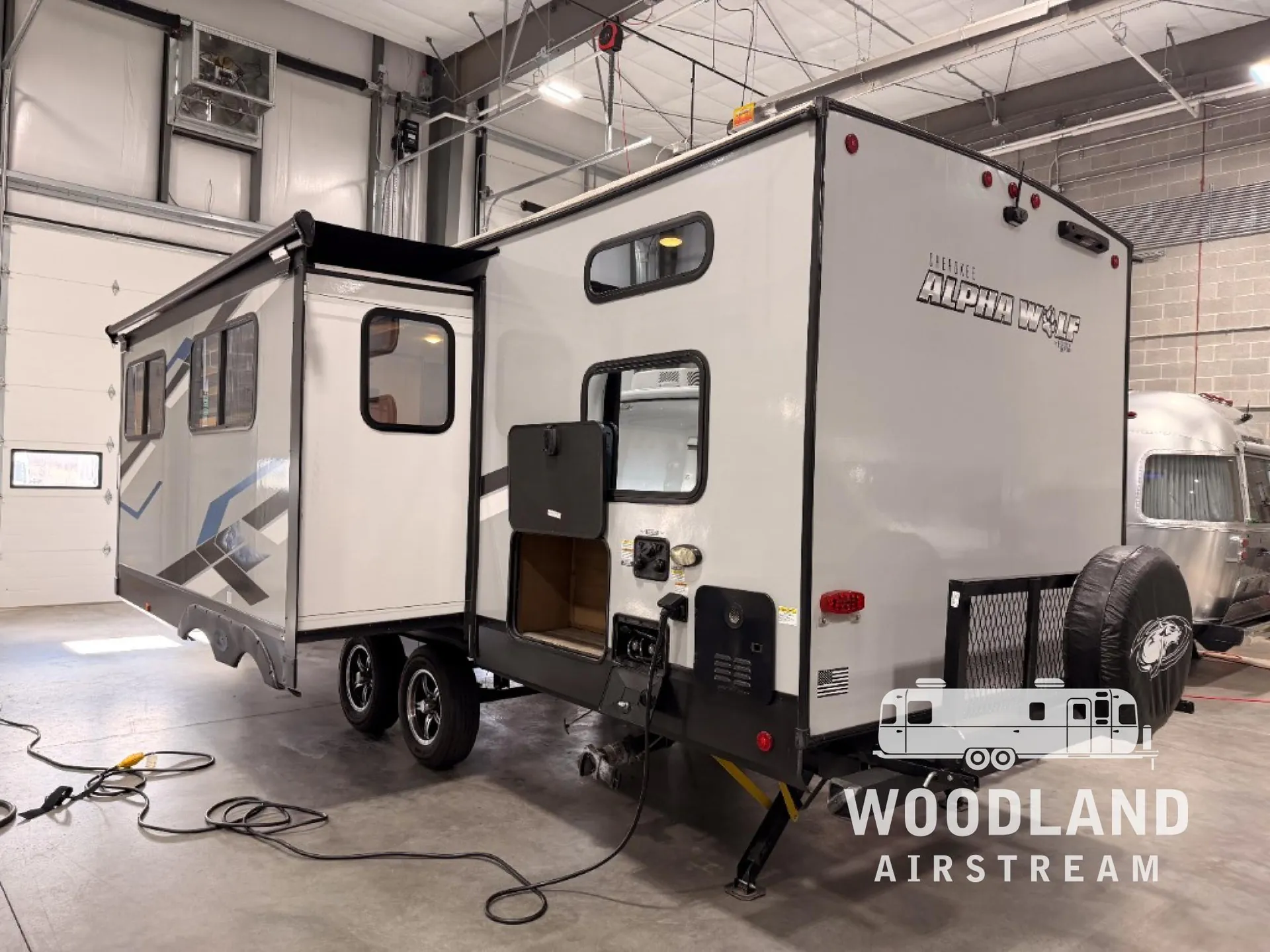 2023 Forest River Cherokee Alpha Wolf 26DBH - Photo 4