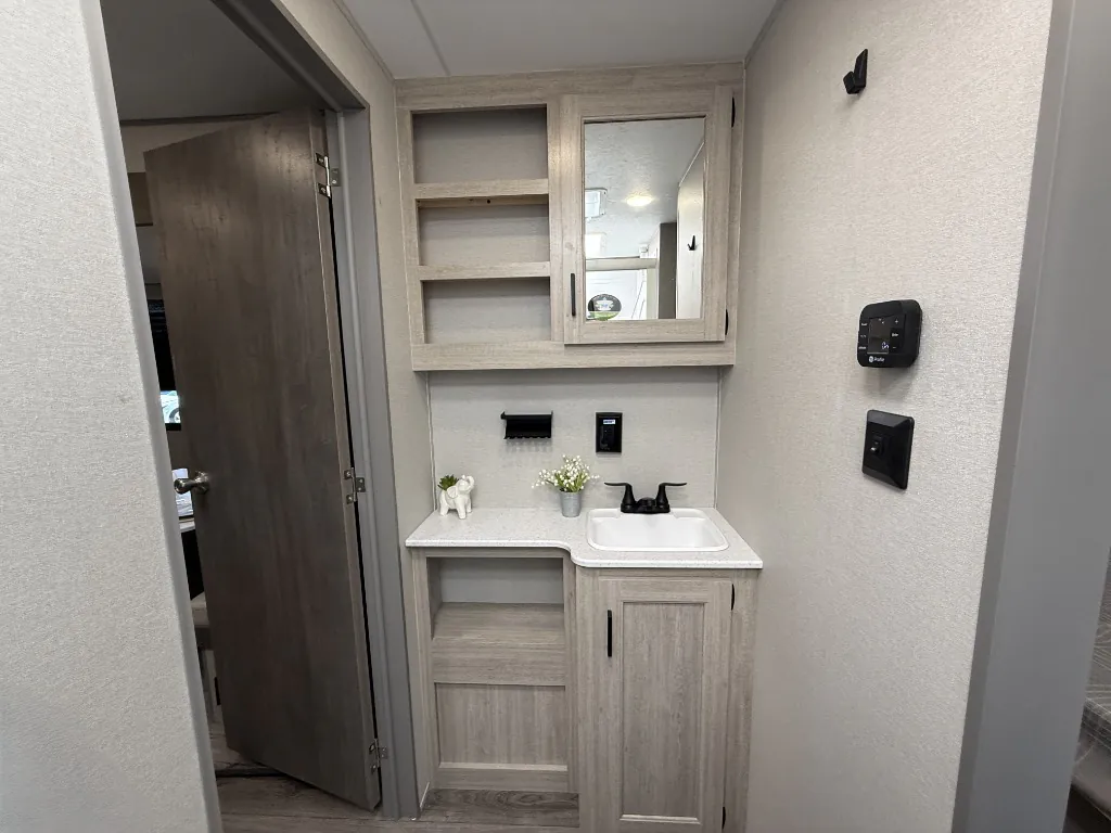 2026 Coachmen Catalina Legacy Edition 333DORM, Photos photo 45