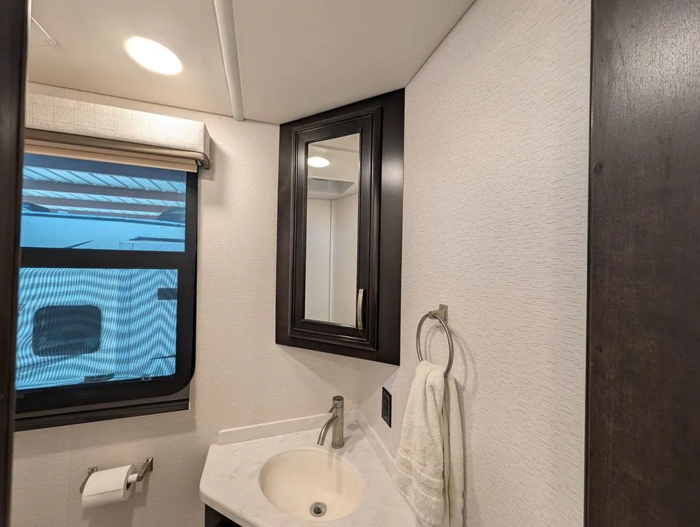 2023 Entegra Coach Accolade 37K, Photos photo 28