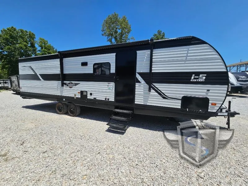 2024 Shasta RVs i-5 Edition 530QB - Photo 2