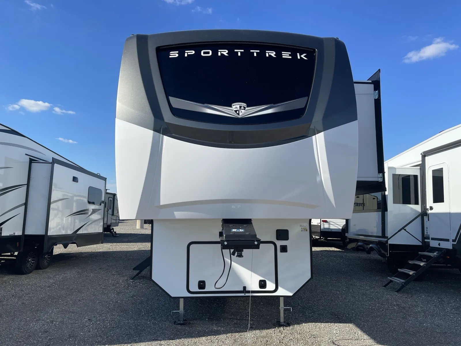 2025 Venture RV SPORTTREK TOURING EDITION FW 353VRK - Photo 3