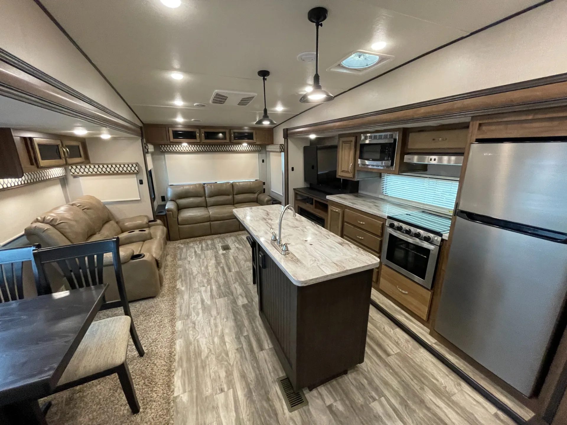 2020 Coachmen Chaparral Lite 30RLS - Photo 2