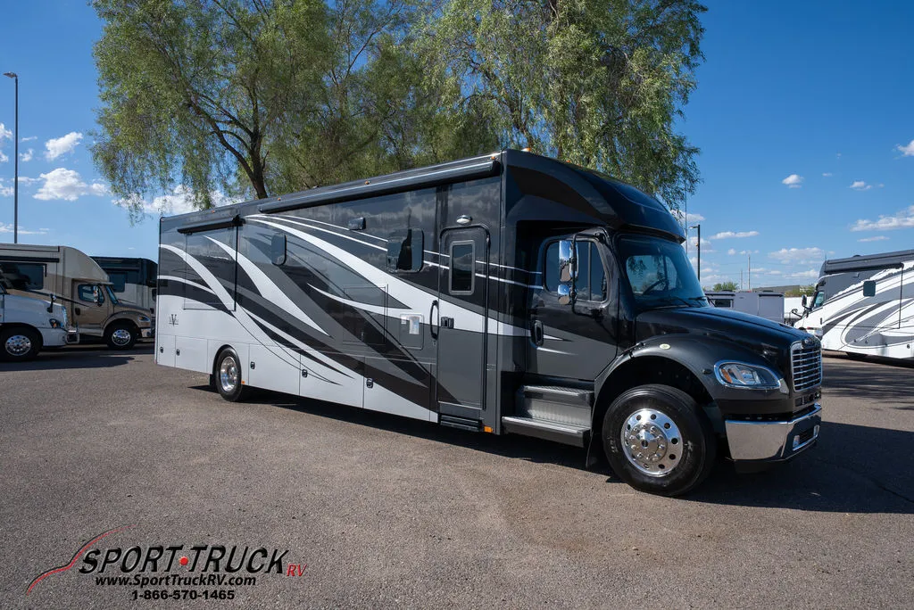 2022 Renegade RV Valencia 35MB - Photo 3