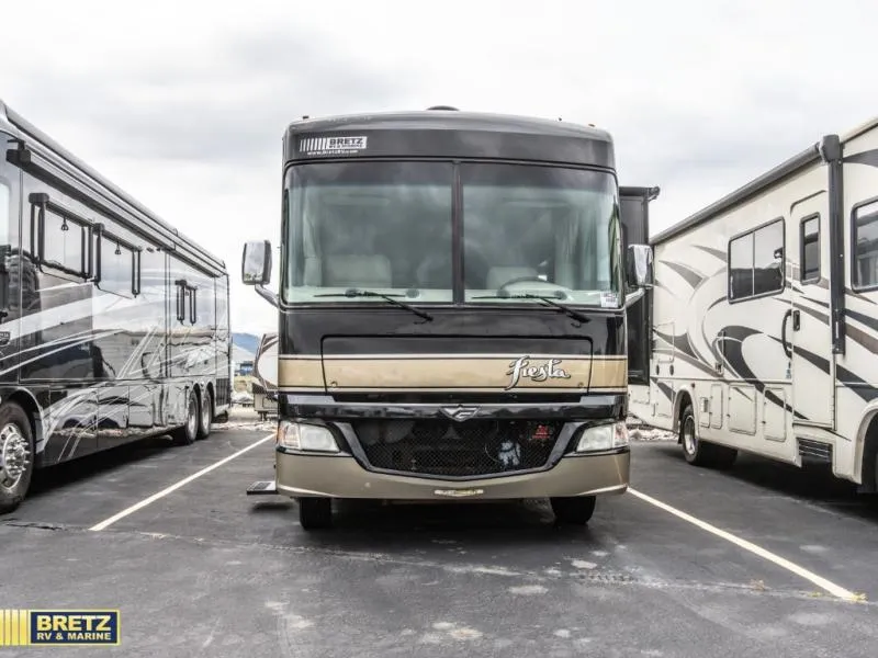 2010 Fleetwood RV Fiesta Premium 34B - Photo 3