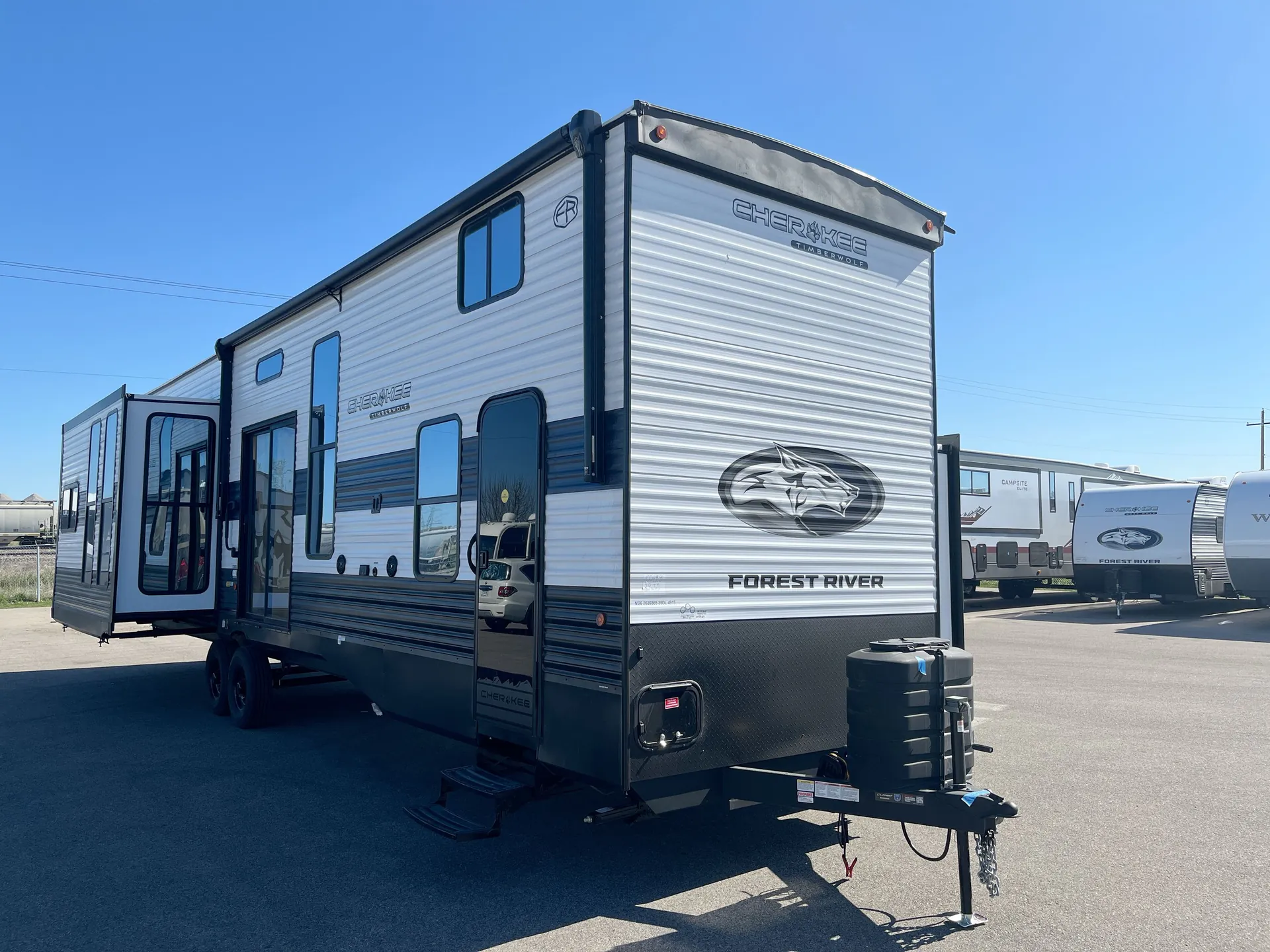 2026 Forest River Cherokee Timberwolf 39DL - Photo 2