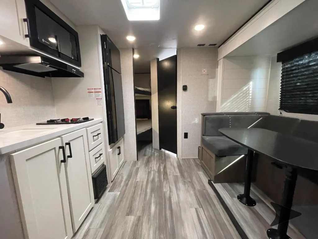 2025 Jayco Jay Flight SLX 197MBW, Photos photo 3