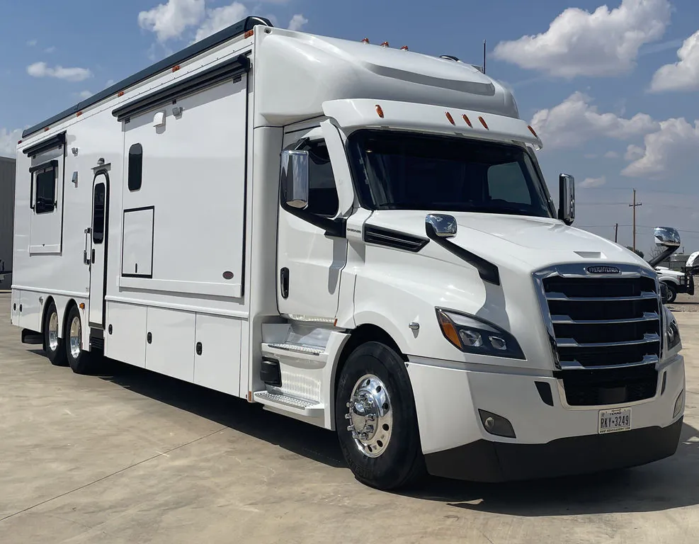 2022 Renegade RV Classic 45CMR - Photo 4