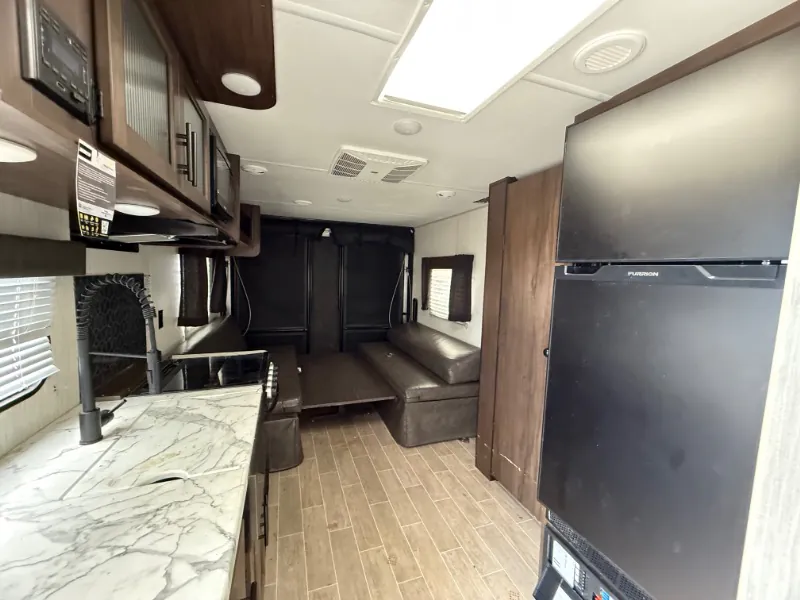 2021 Forest River Cherokee Grey Wolf 22RR - Photo 4