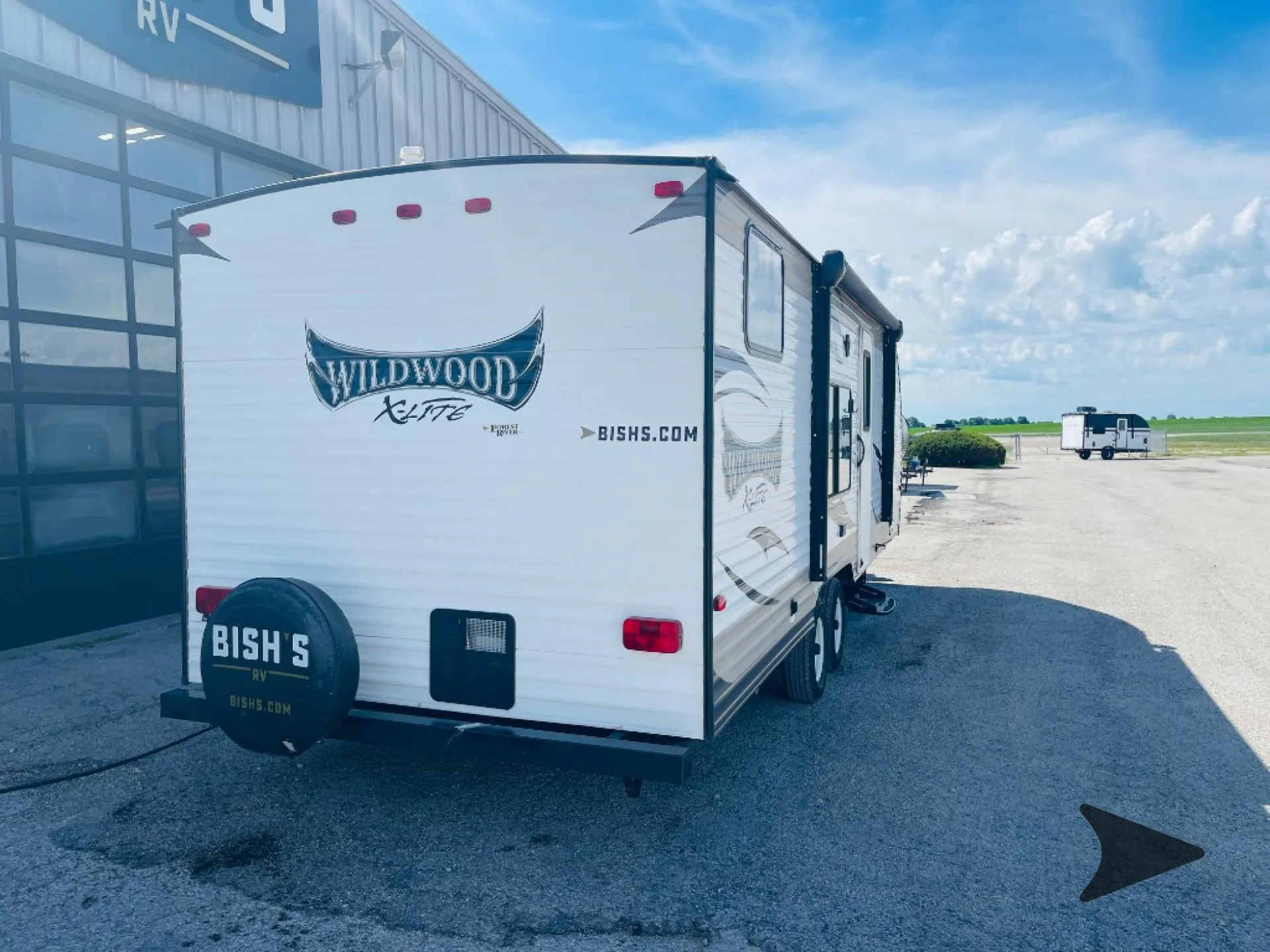2015 Forest River RV Wildwood X-Lite 261BHXL — Photo 5