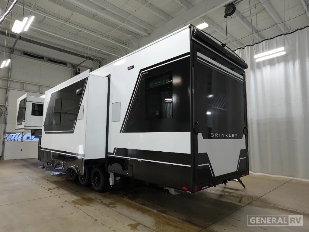 2026 Brinkley Model G 3250 - Photo 4