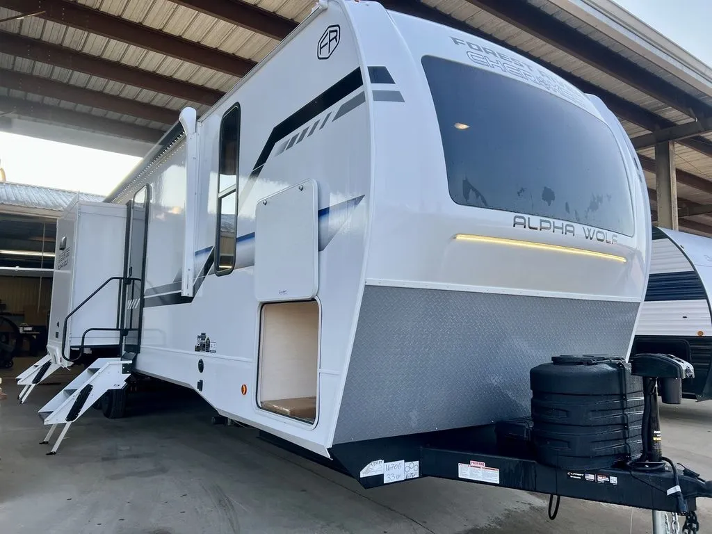 2026 Forest River Cherokee Alpha Wolf 33BH - Photo 2