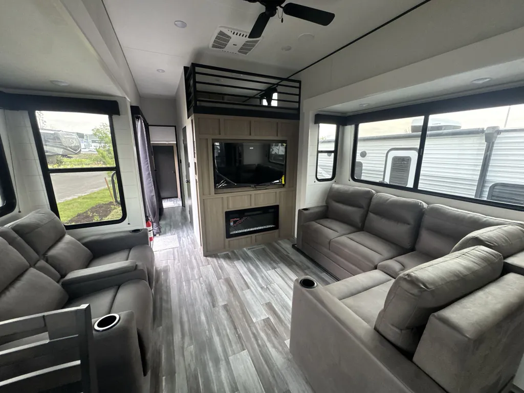 2026 Jayco Jay Flight Bungalow 404LOFT DS, Photos photo 10