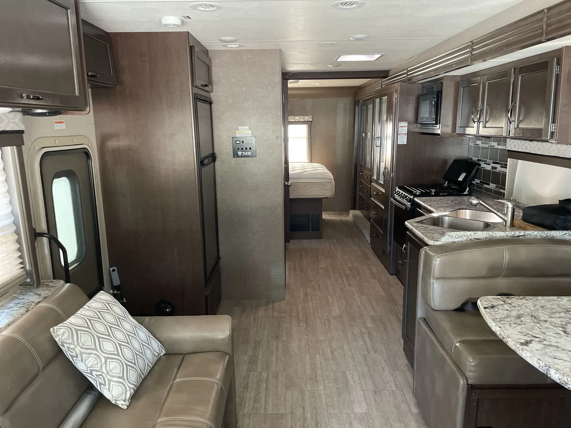 2019 Thor Motor Coach Freedom Traveler A30 — living area main