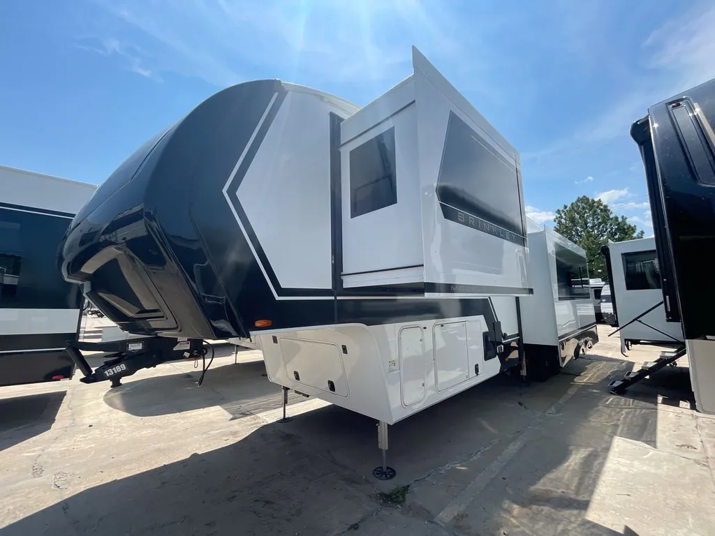 2026 Brinkley Model Z 3515, Photos photo 2