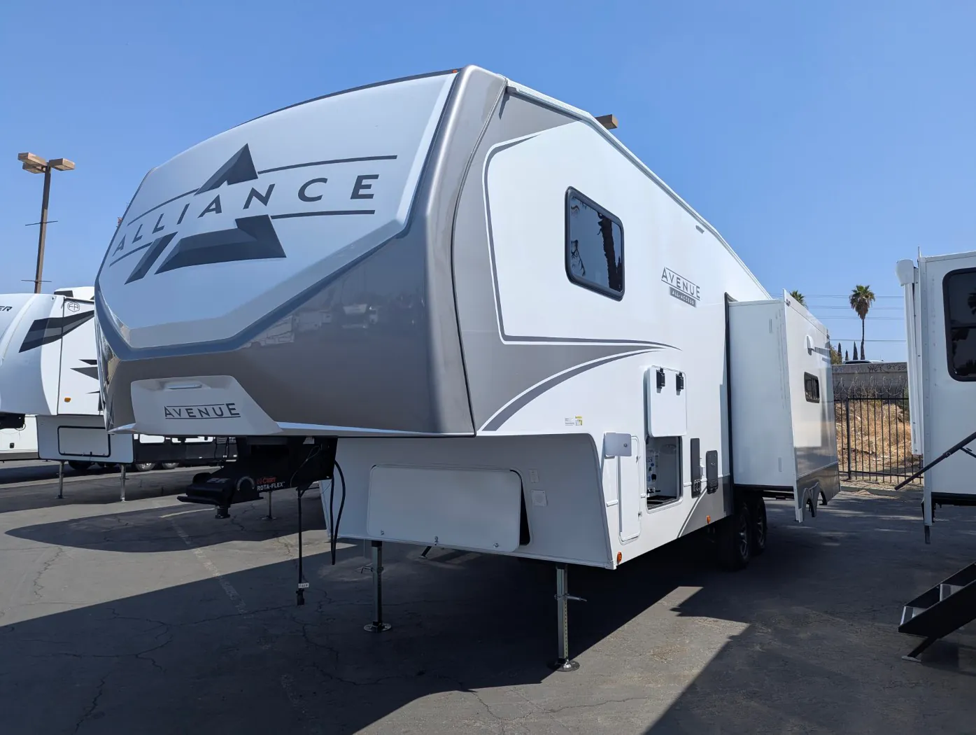 2026 Alliance RV Avenue All-Access Series 29RL - Photo 4