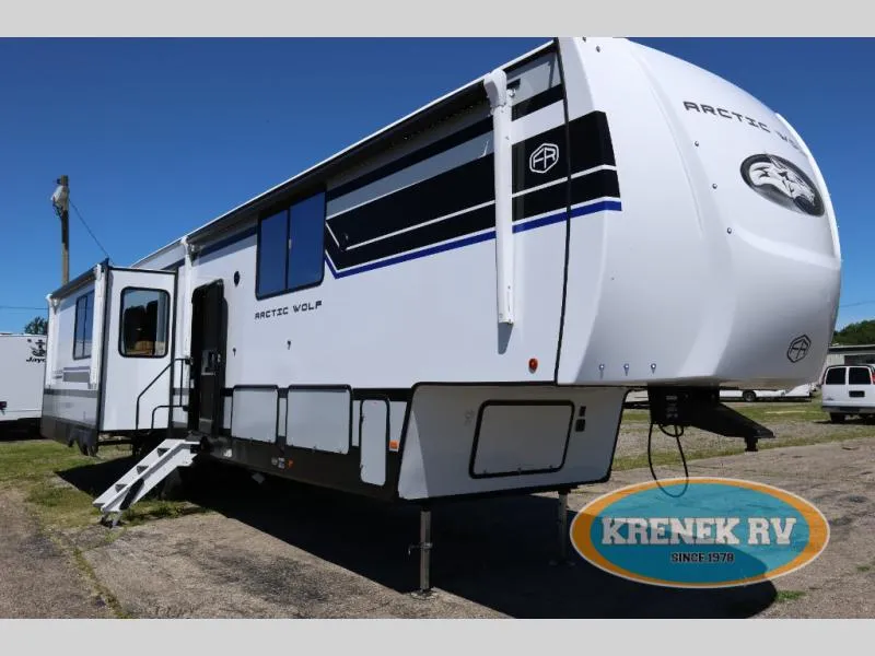 2027 Forest River RV Cherokee Arctic Wolf 387ML - Main photo
