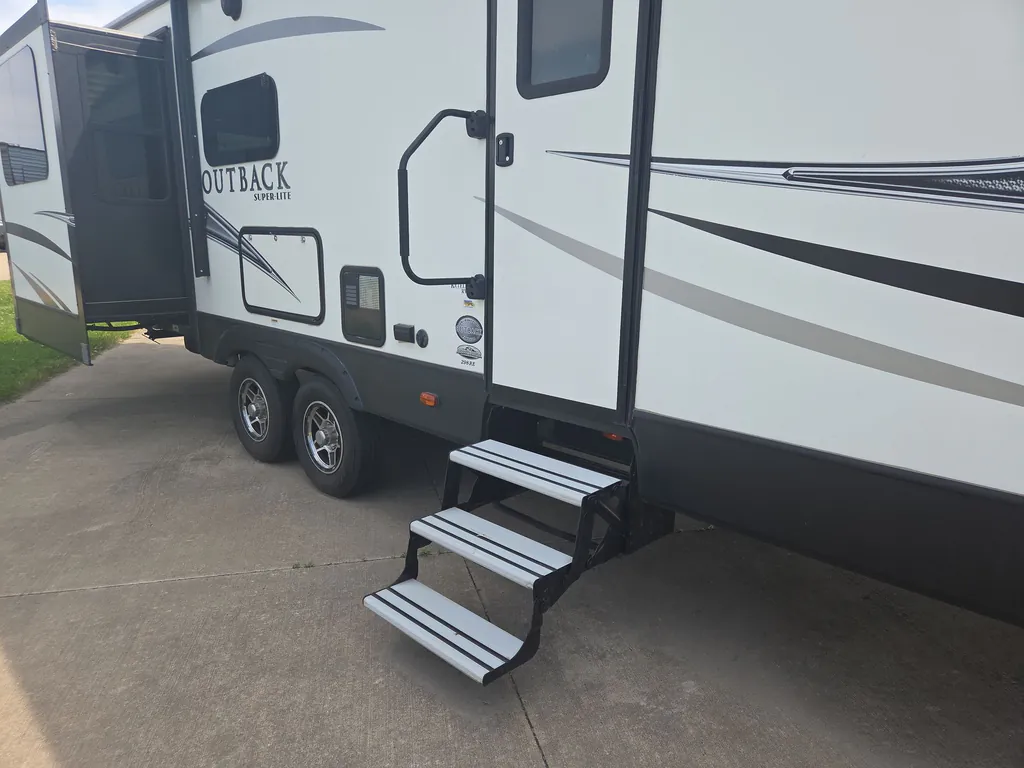 2018 Keystone Outback 298RE, Photos photo 4