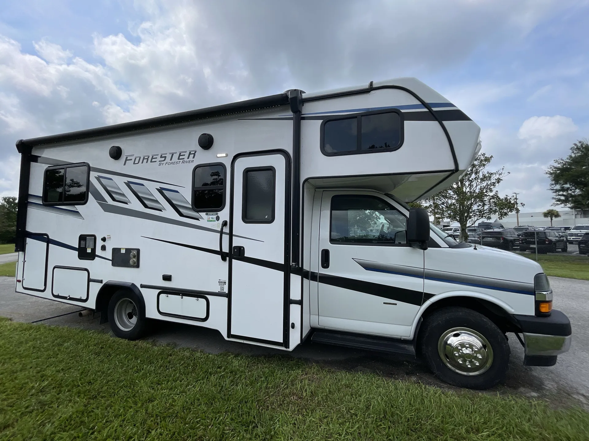 2024 Forest River Forester 2351LE - Photo 2