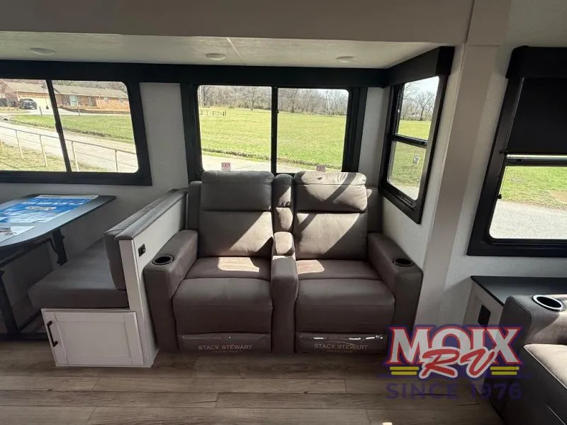 2026 Jayco Jay Feather 32RL - Photo 3