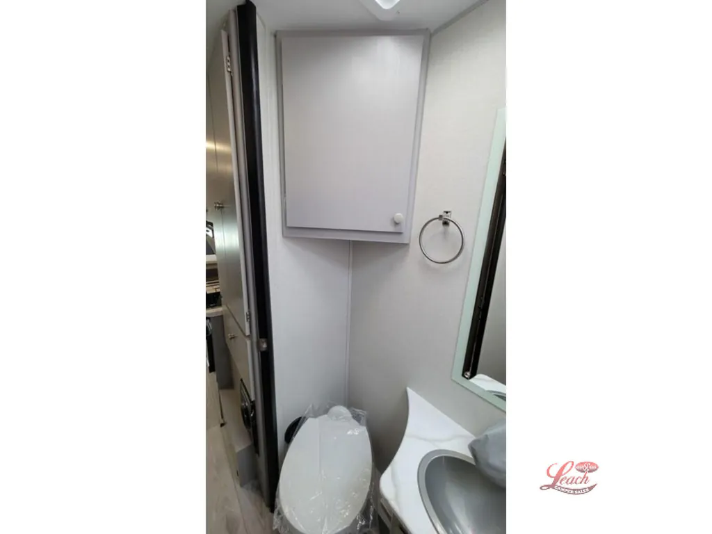 2026 Coachmen Freelander 22XG, Photos photo 21