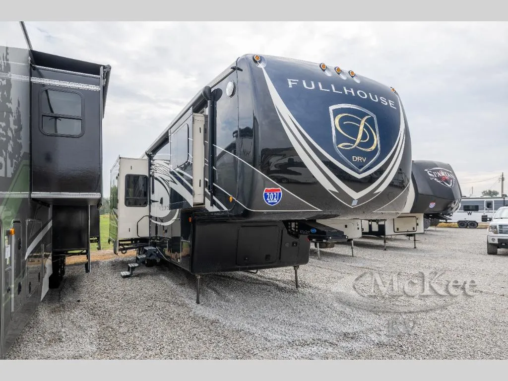 2021 DRV Luxury Suites FullHouse LX455 - Main photo