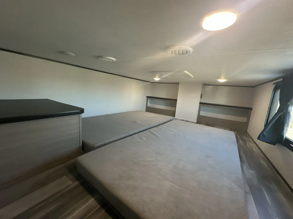 2026 Jayco Jay Flight Bungalow 401LOFT DS, Photos photo 29